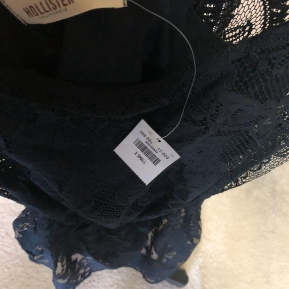 HOLLISTER NAVY LACE DRESS - Picture 3 of 3